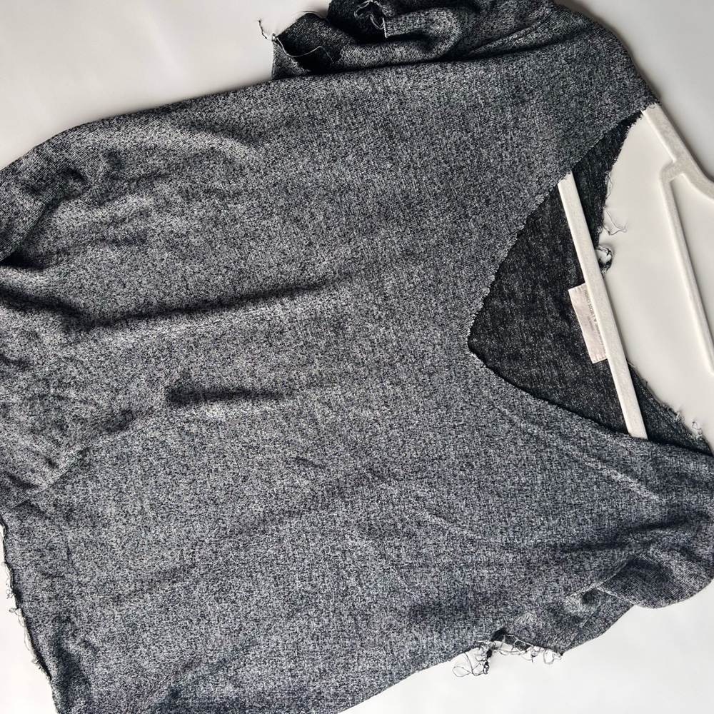 Flowy distressed tee Urban Outfitters